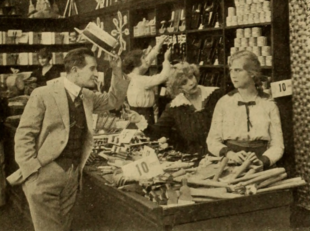 Shoes (1916) | www.vintoz.com