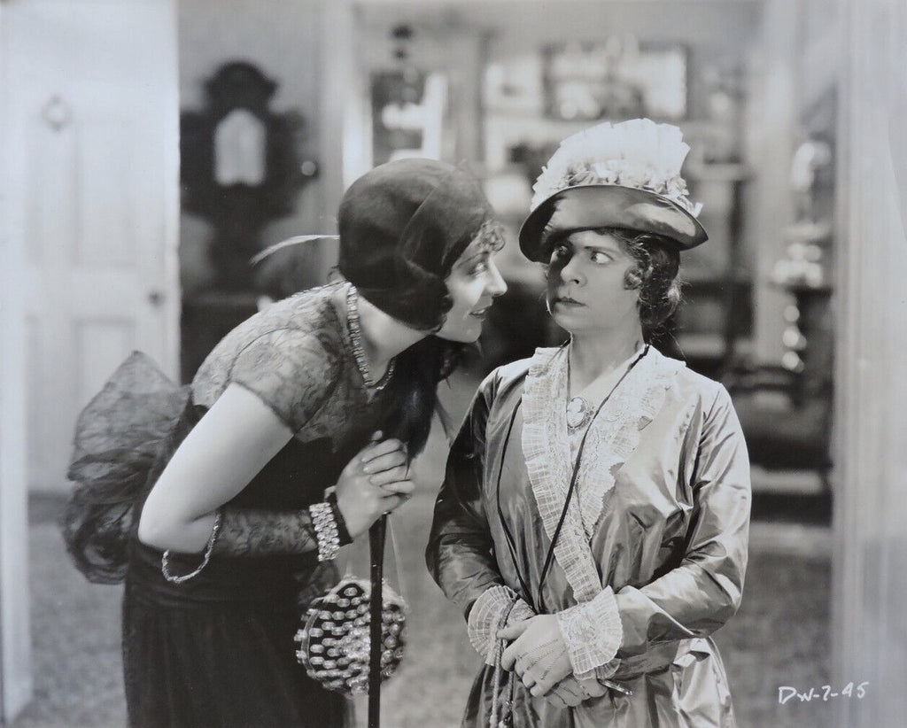 Ilka Chase and Daphne Pollard in South Sea Rose (1929) | www.vintoz.com