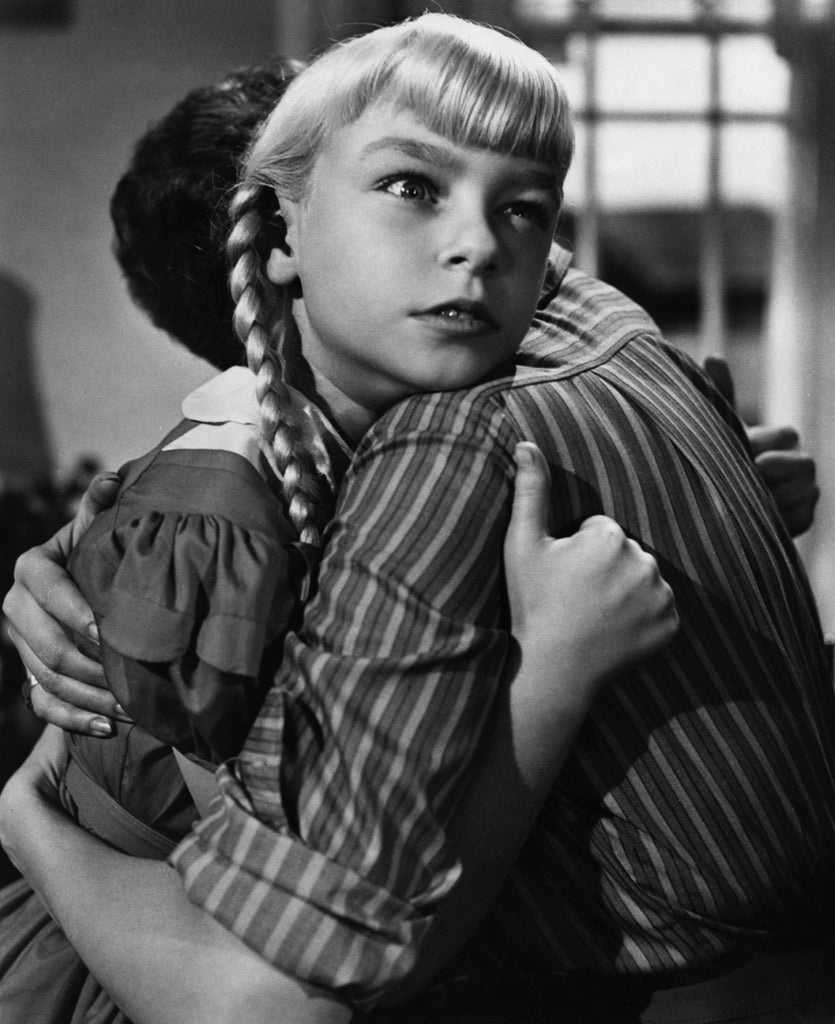 Nancy Kelly and Patty McCormack in The Bad Seed (1956) | www.vintoz.com