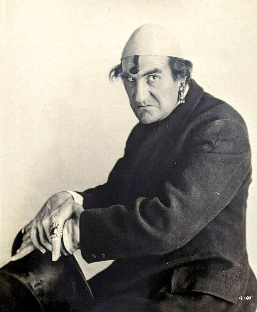 Ernest Torrence in The Brass Bottle (1923) | www.vintoz.com