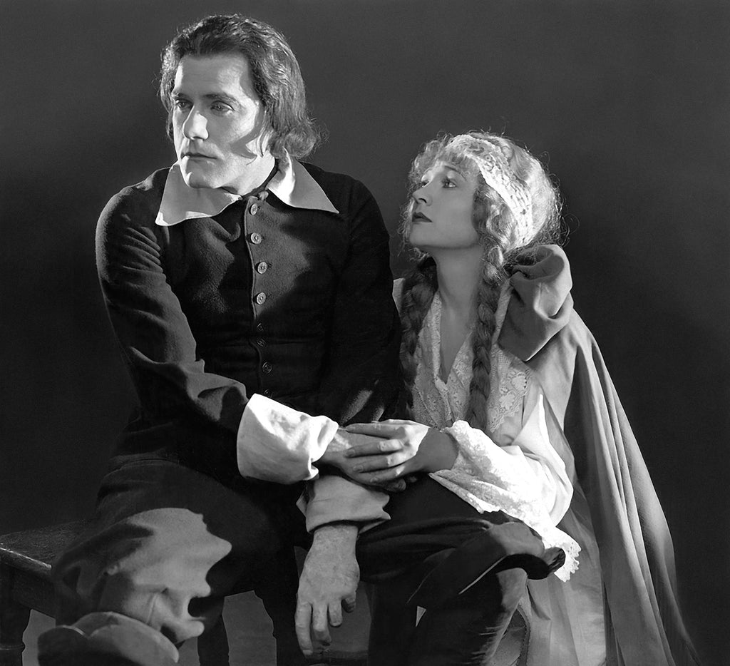 Enid Bennett and Charles Ray in The Courtship of Myles Standish (1923) | www.vintoz.com