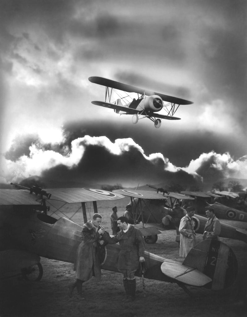 Douglas Fairbanks Jr. and Richard Barthelmess in The Dawn Patrol (1930) | www.vintoz.com