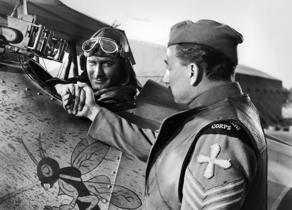Errol Flynn and Melville Cooper in The Dawn Patrol (1938) | www.vintoz.com