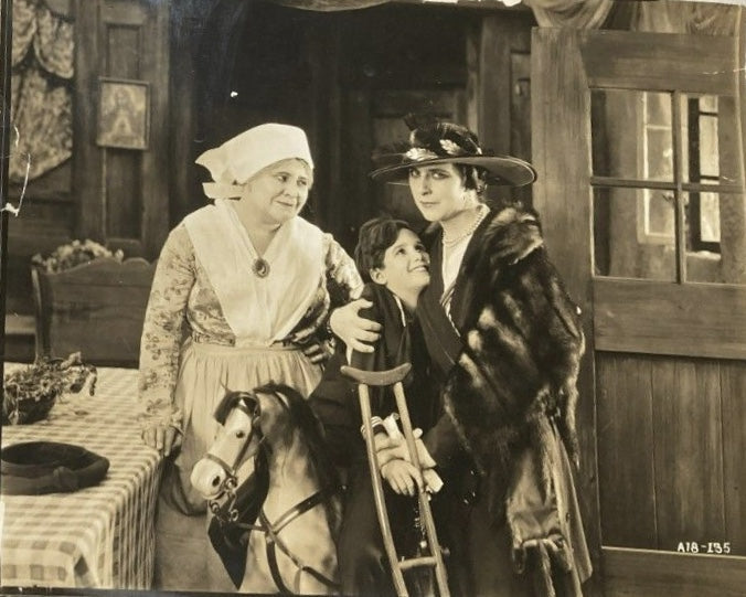 Geraldine Farrar, Burwell Hamrick and Lillian Leighton in The Devil-Stone (1917) | www.vintoz.com