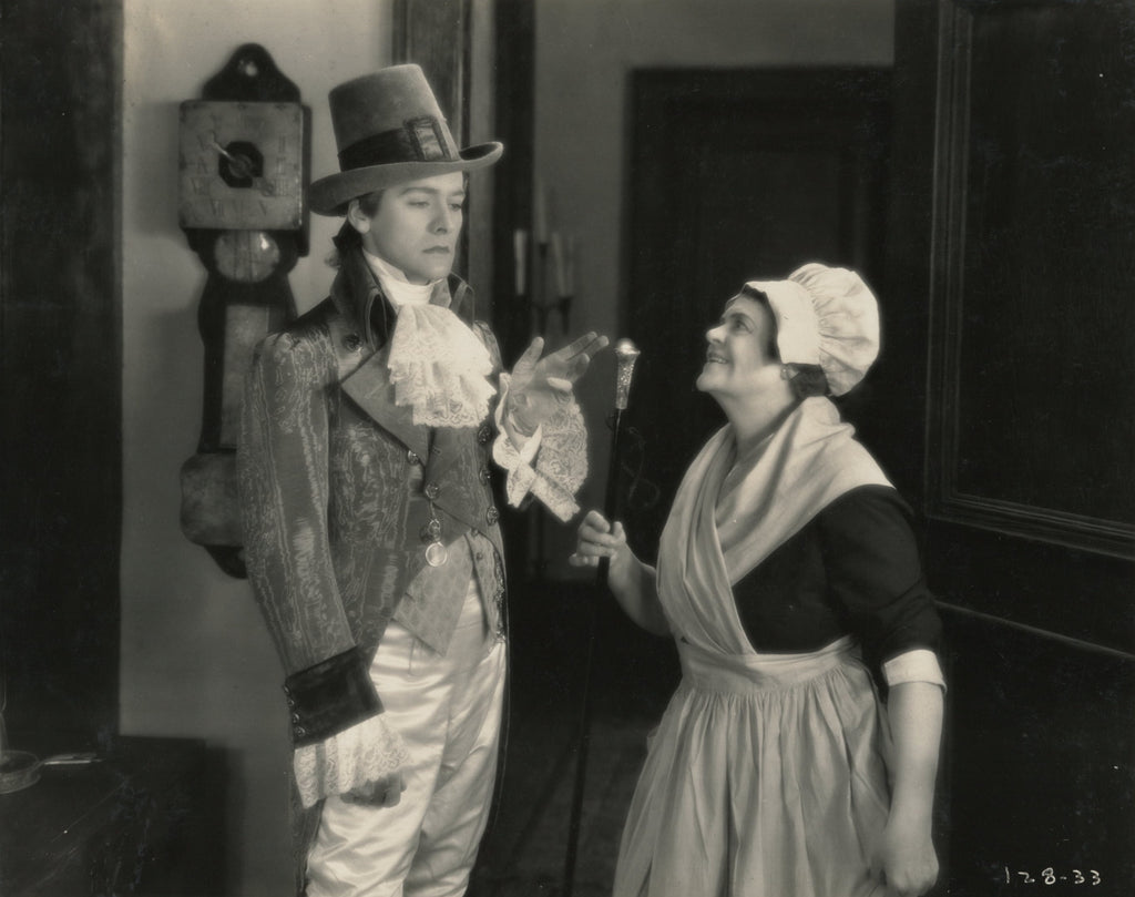 Marie Dressler and Ian Keith in The Divine Lady (1928) | www.vintoz.com