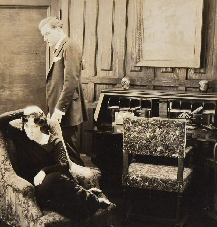 Pauline Frederick and Milton Sills in The Fear Woman (1919) | www.vintoz.com