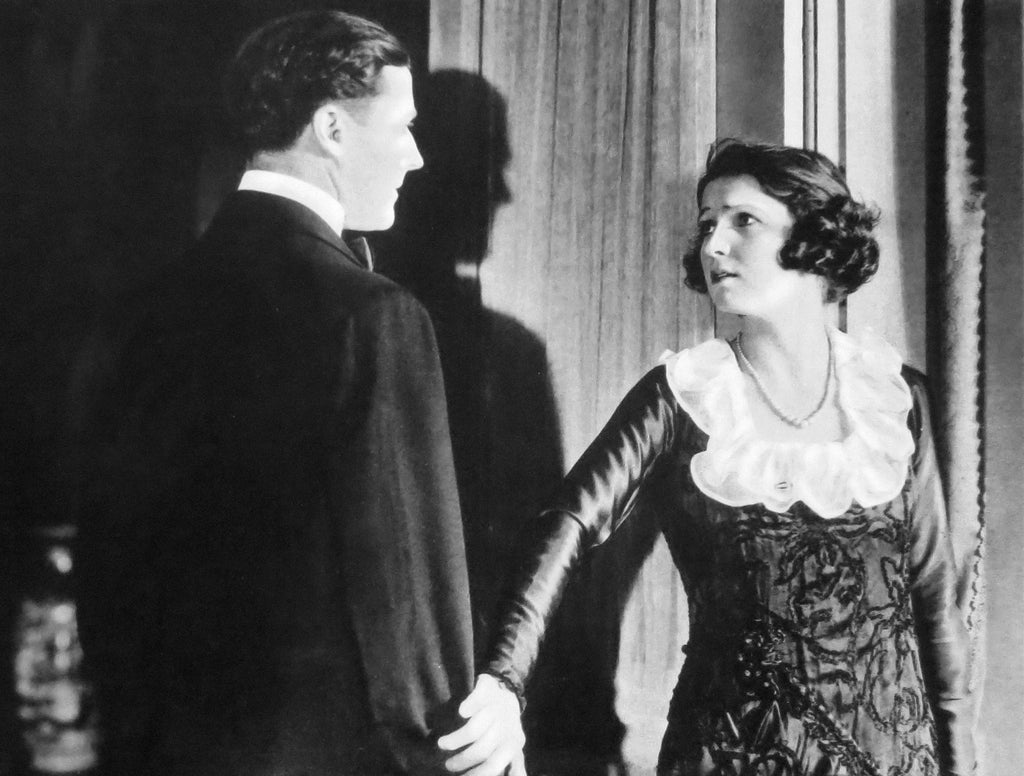 Irene Castle and Vernon Steele in The Firing Line (1919) | www.vintoz.com
