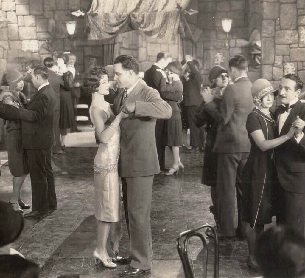 Myrna Loy and William Russell in The Girl from Chicago (1927) | www.vintoz.com