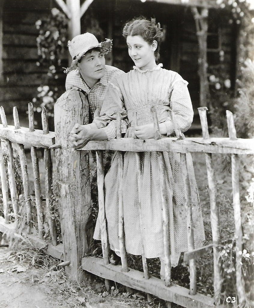 Patsy Ruth Miller and Charles Ray in The Girl I Loved (1923) | www.vintoz.com