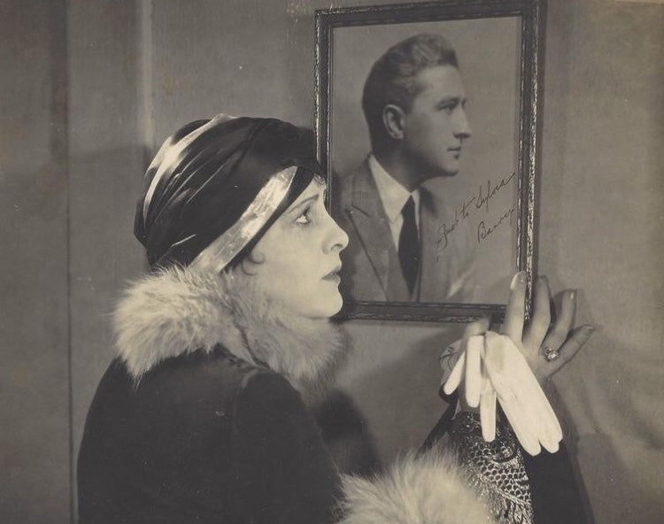 Francis X. Bushman and Billie Dove in The Marriage Clause (1926) | www.vintoz.com