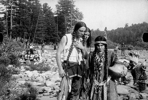 James Kirkwood, Florence Lawrence and Owen Moore in The Mended Lute (1909) | www.vintoz.com