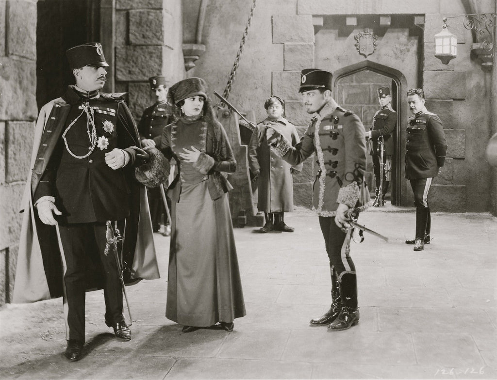 Ramon Novarro, Stuart Holmes and Barbara La Marr in The Prisoner of Zenda (1922) | www.vintoz.com
