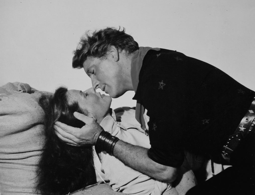 Katharine Hepburn and Burt Lancaster in The Rainmaker (1956) | www.vintoz.com