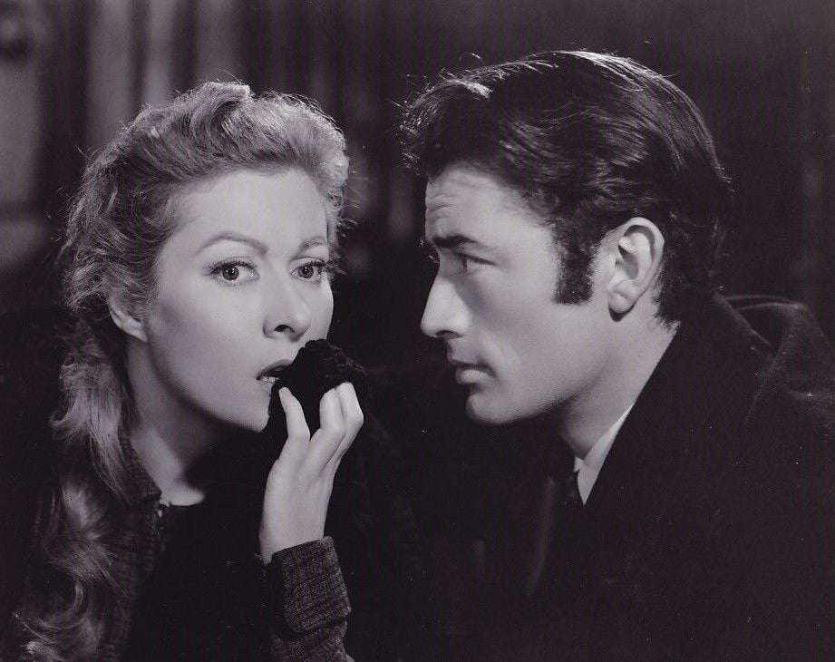 Gregory Peck and Greer Garson in The Valley of Decision (1945) | www.vintoz.com