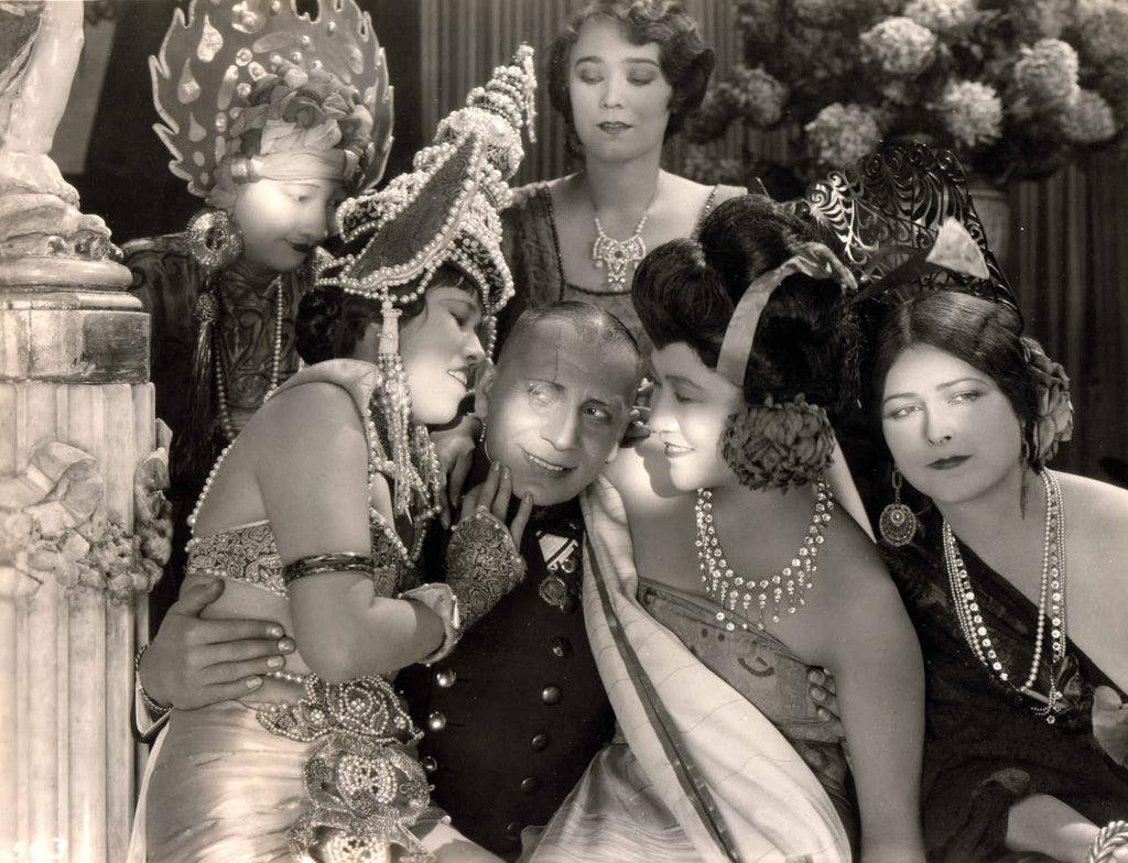 Erich von Stroheim in The Wedding March (1928) | www.vintoz.com