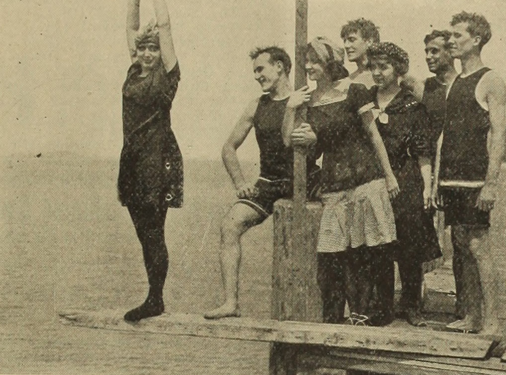 The Diving Girl (1911) | www.vintoz.com