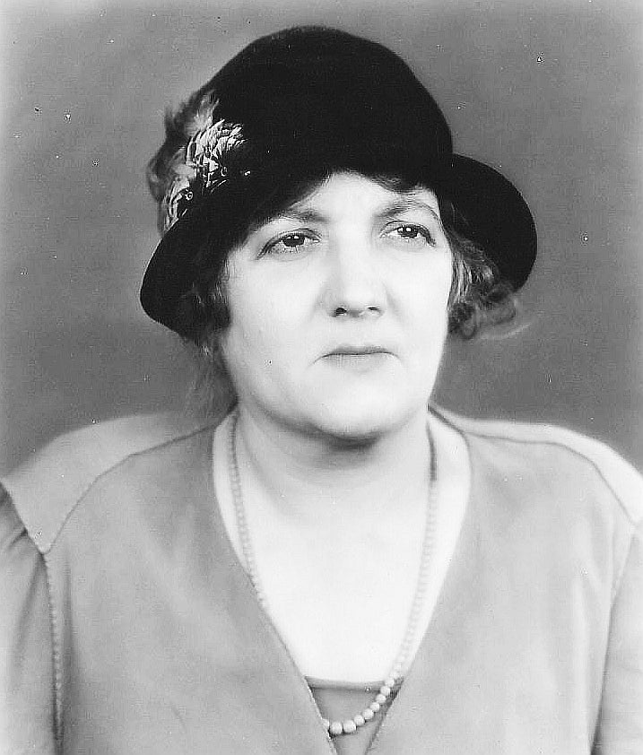 Adrienne d’Ambricourt (Adrienne Dumontier) (1878–1957) | www.vintoz.com