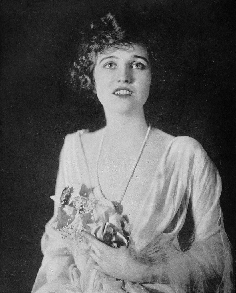 Agnes Ayres (Agnes Henkel) (1892–1940) | www.vintoz.com